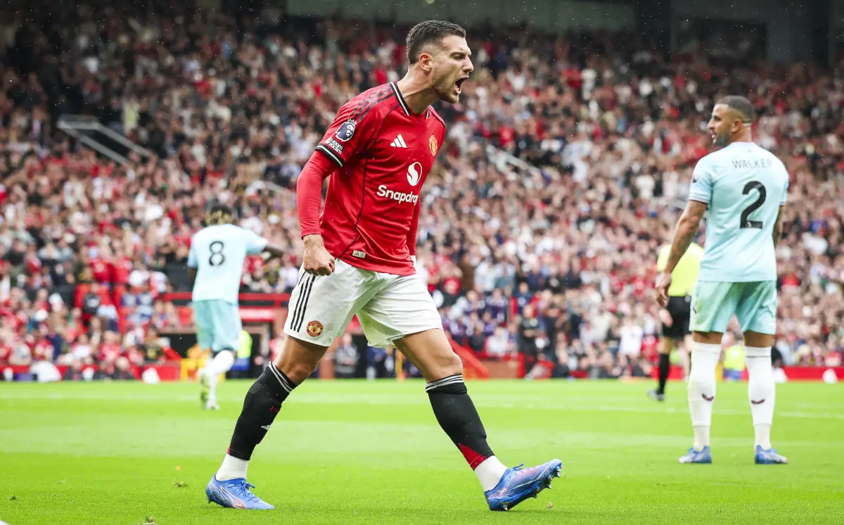 Diogo Dalot wznowił treningi z Manchesterem United
