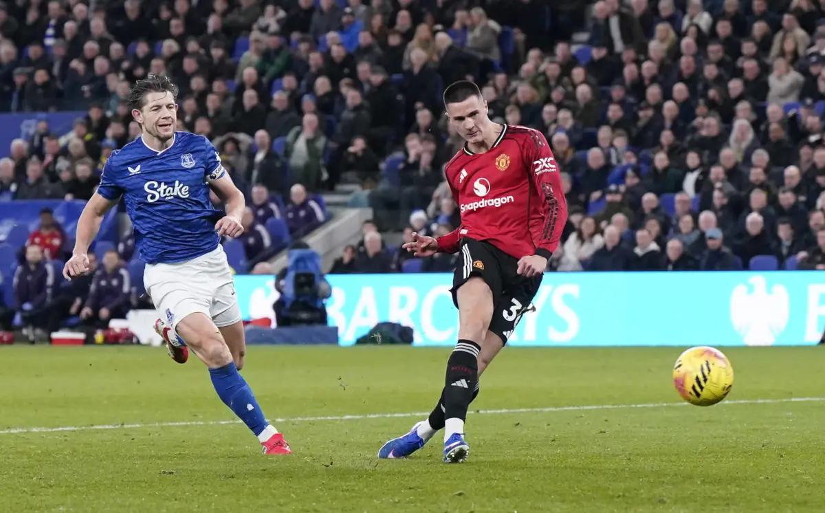 Neville: Manchester United będzie w TOP 4 na koniec sezonu