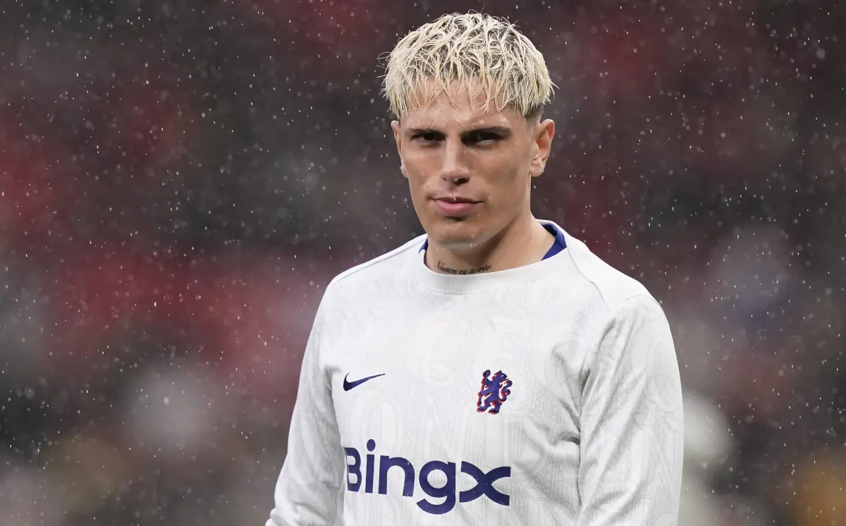 Który piłkarz Manchesteru United wymienił się koszulką z Garnacho?
