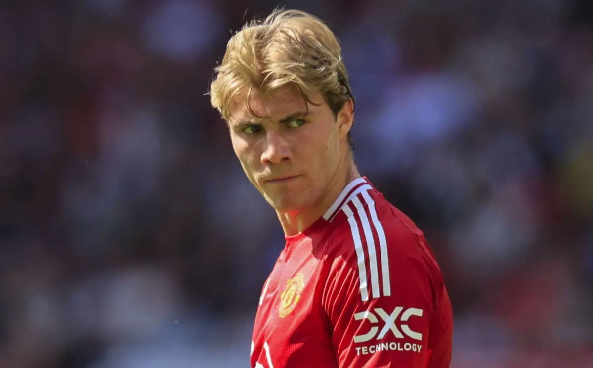 Sztab szkoleniowy i piłkarze Manchesteru United tracą zaufanie do Hojlunda