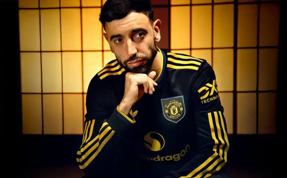 Oficjalnie: Manchester United zaprezentował trzecią koszulkę na sezon 2025/2026