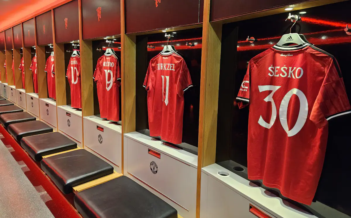 Manchester United zmieni logo sponsora na koszulkach na mecz z Brentfordem