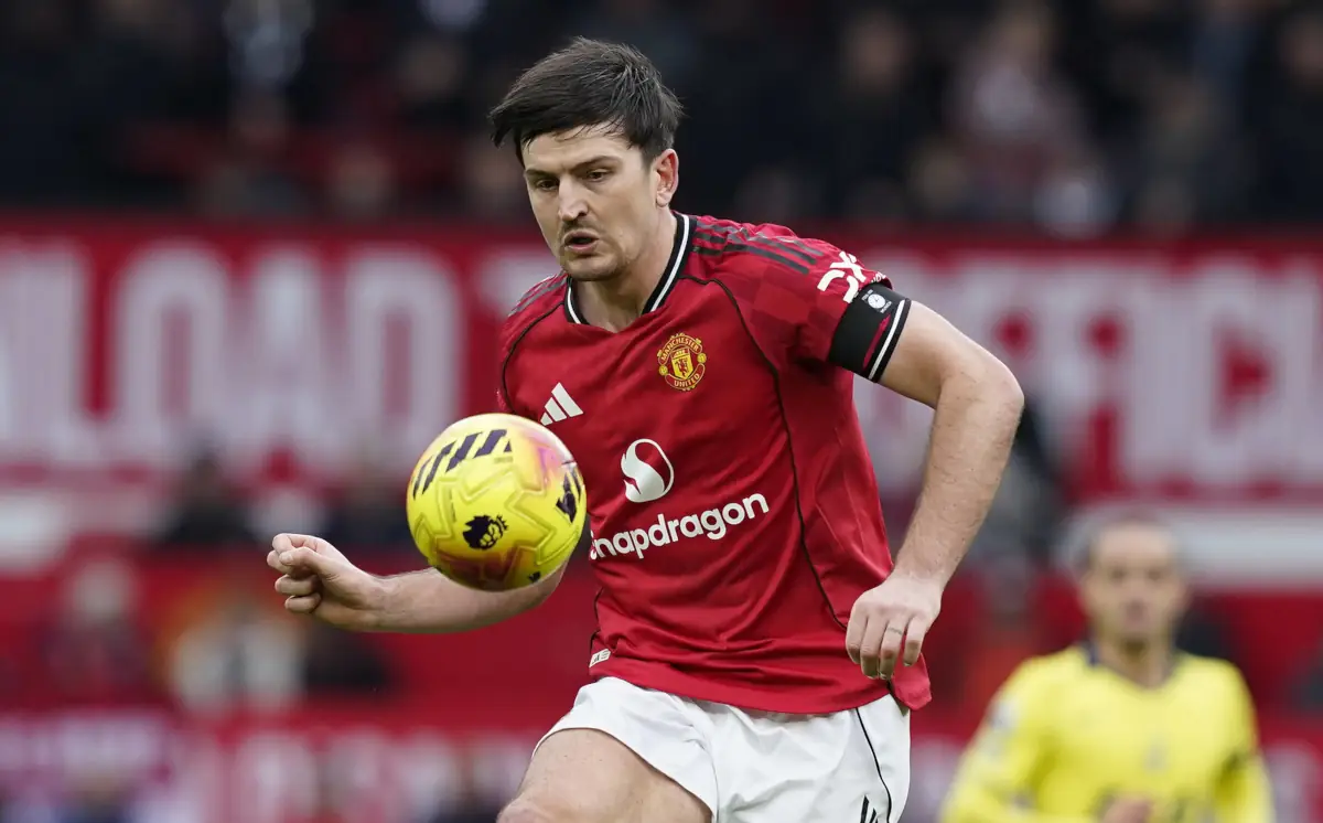 Odejście Casemiro zwiększa szanse na pozostanie Maguire’a w Manchesterze United