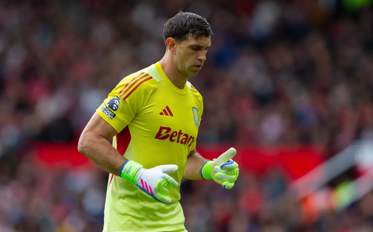 Manchester United wykazuje największe zainteresowanie Emiliano Martinezem