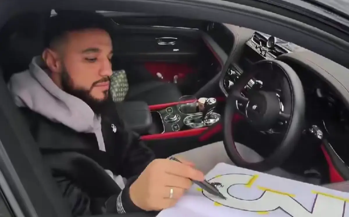 Mazraoui kontra łowca autografów. Wideo podbiło internet