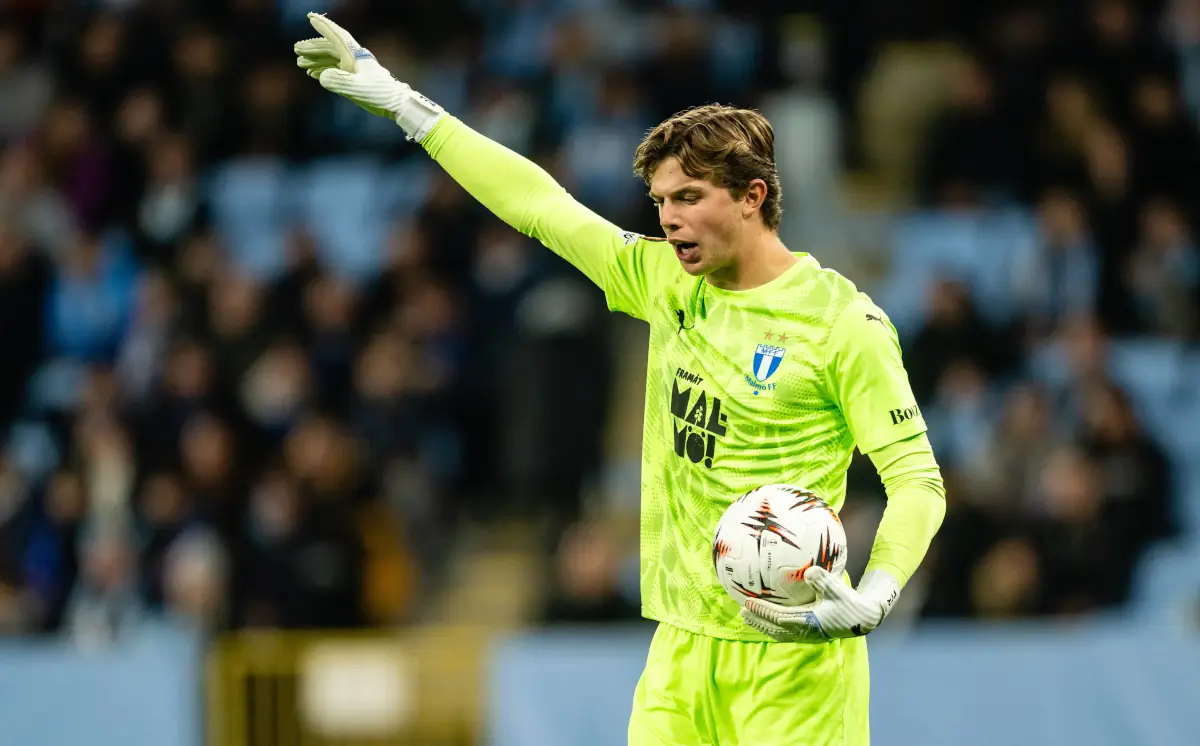 Szwedzki bramkarz zostanie zmiennikiem Senne Lammensa w Manchesterze United?