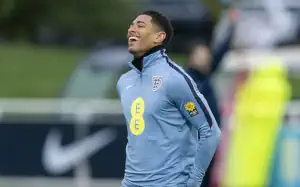 „To szalony pomysł, ale Bellingham byłby wymarzonym transferem dla Manchesteru United”