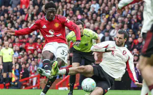 Bramka Kobbie’ego Mainoo przedłużyła imponującą serię Manchesteru United