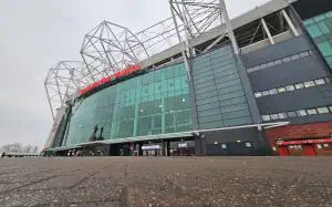 Dwóch piłkarzy Manchesteru United wróciło do treningów przed meczem z Forest