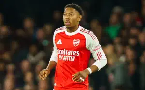 Agenci zaoferowali Manchesterowi United piłkarza Arsenalu