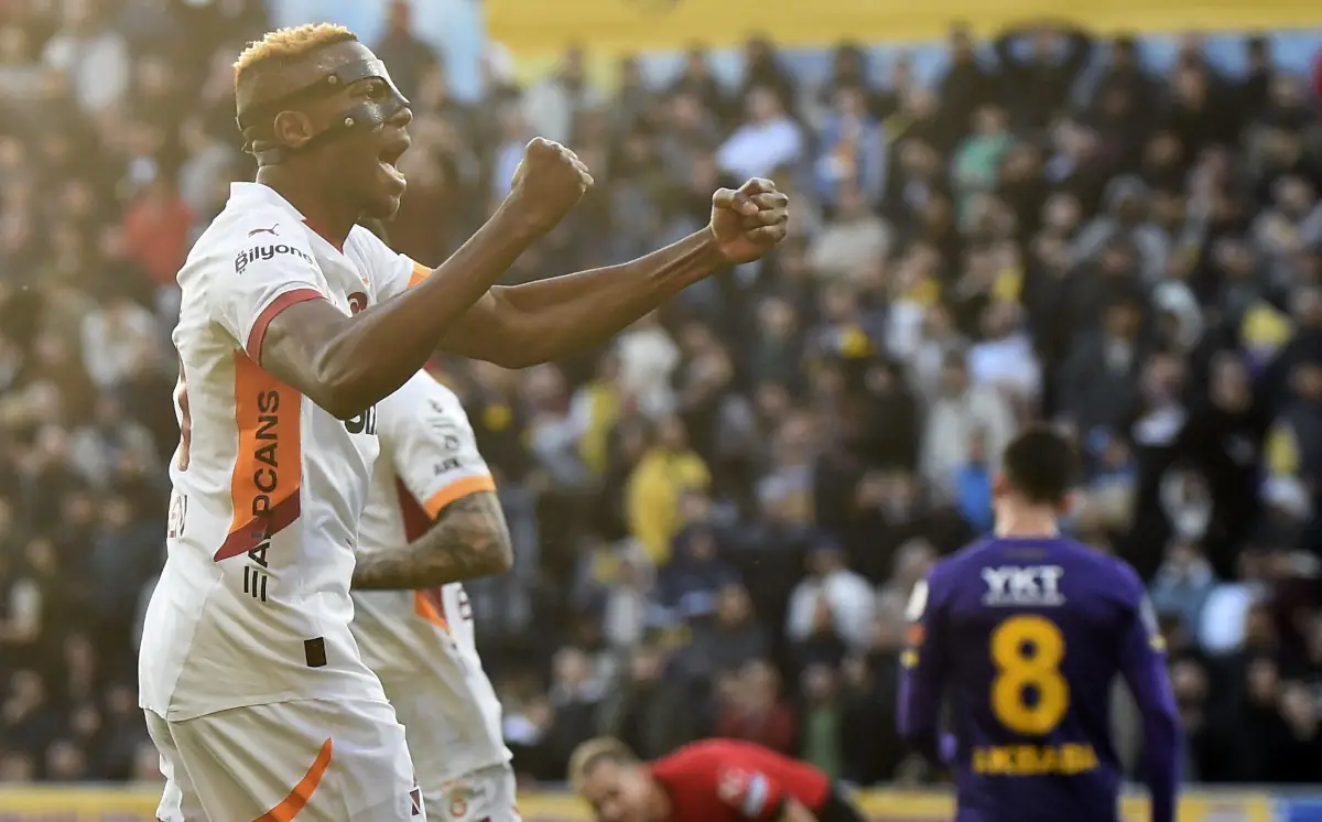 Manchester United odbył pierwsze spotkanie w sprawie transferu Osimhena