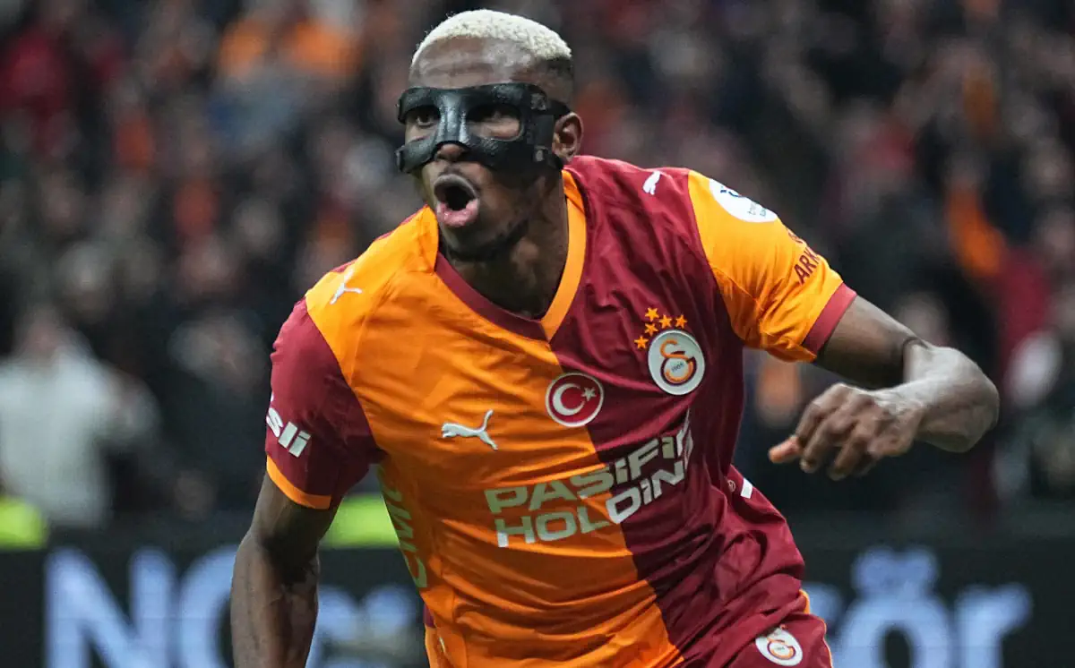 „Benjamin Sesko nie jest jeszcze gotowy, Victor Oshimen by się nadawał”