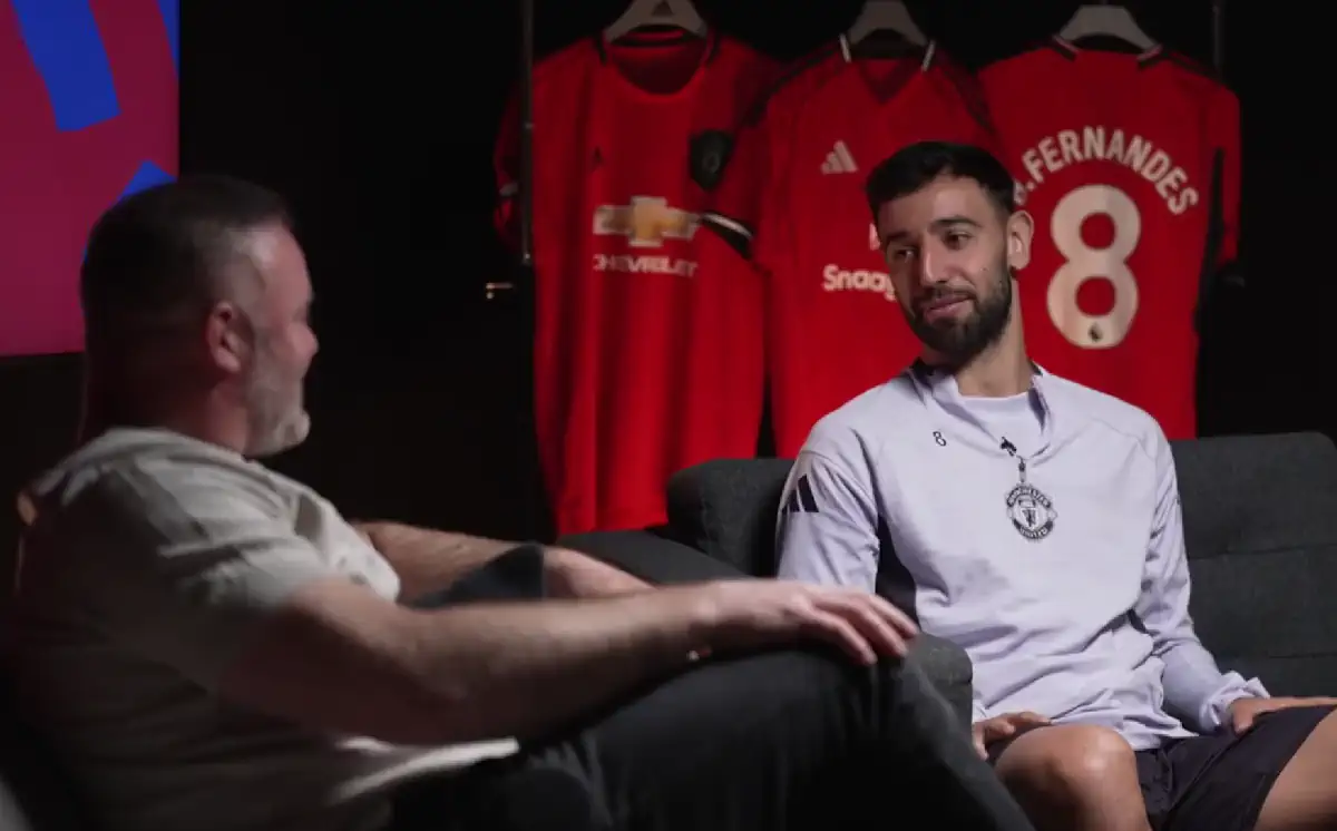 Rooney wspiera Fernandesa w walce o tytuł Piłkarza Sezonu w Premier League